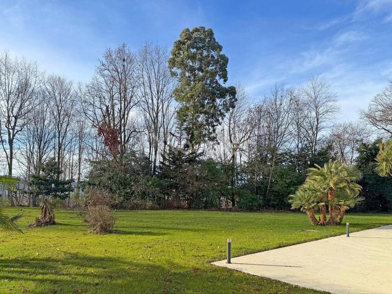 Villa - 410 m² - 8 pièces