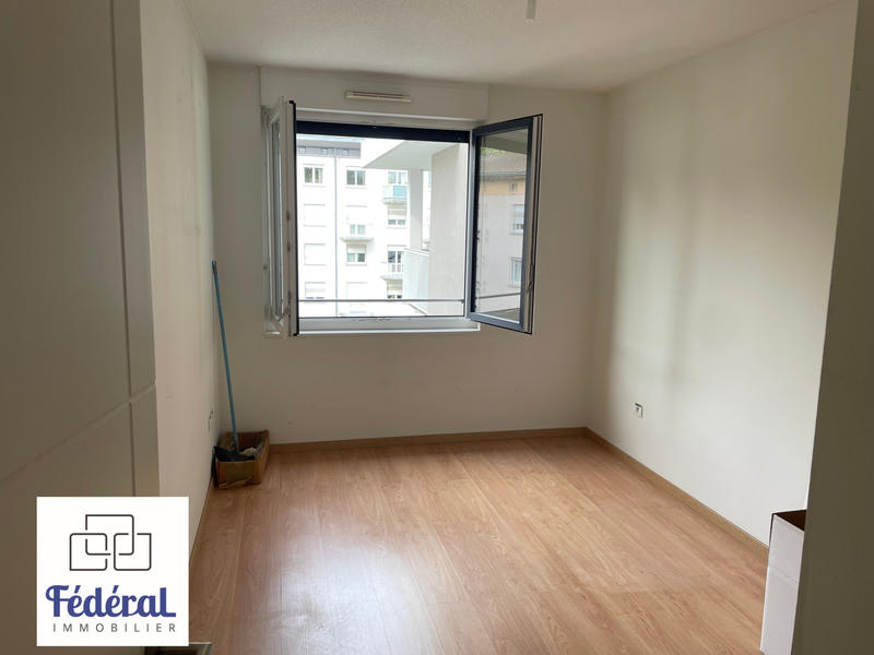 Appartement - 99 m² - 4 pièces