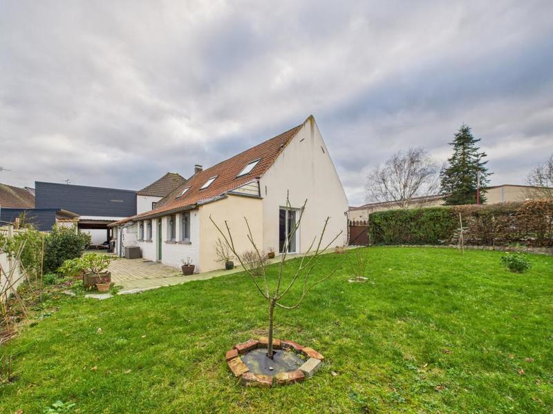 Maison - 140 m² - 6 pièces