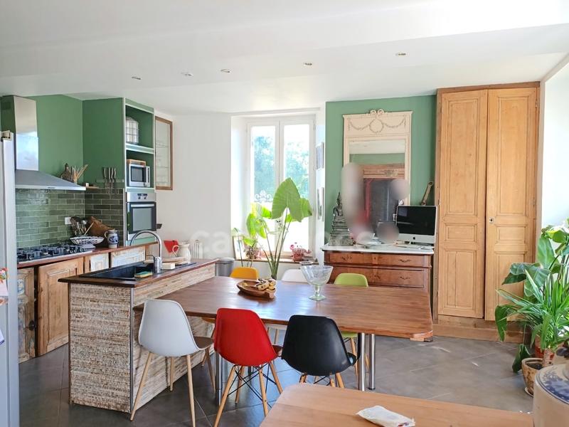 Maison - 140 m² - 5 pièces