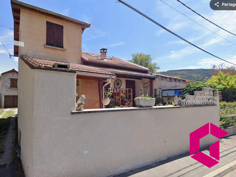 Maison - 104 m² - 5 pièces