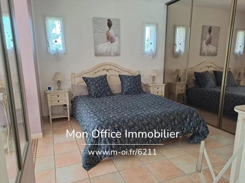 Propriété - 283 m² - 8 pièces