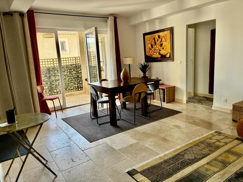 Appartement - 75 m² - 3 pièces