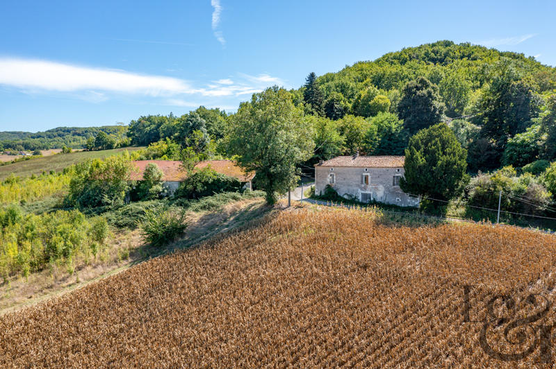 Maison - 200 m² - 5 pièces