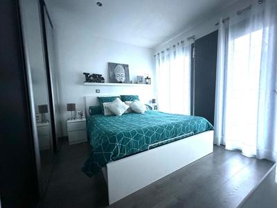 Maison - 83 m² - 5 pièces