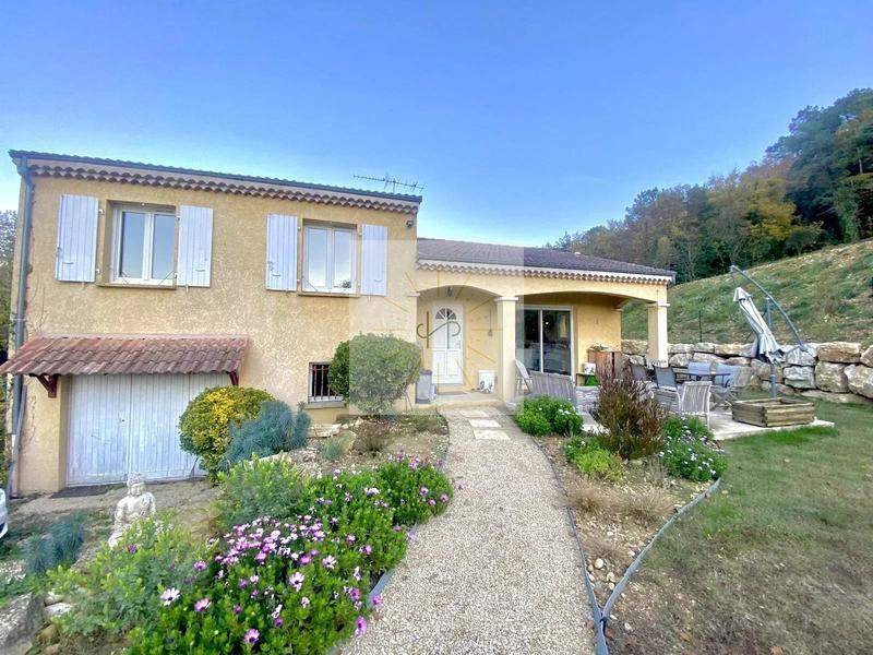 Immeuble - 92 m² - 5 pièces