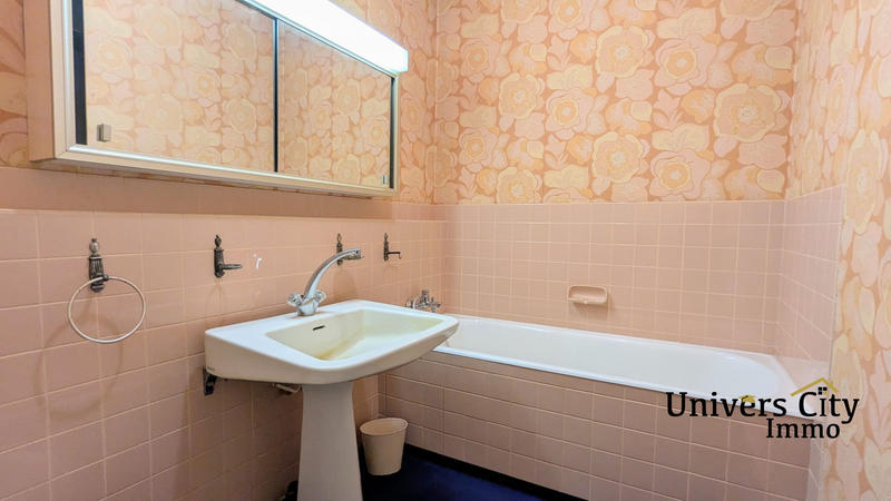 Appartement - 93 m² - 4 pièces