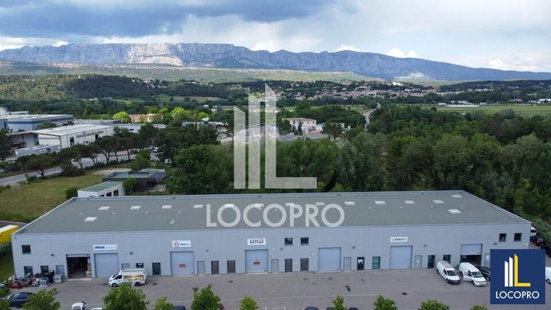 Local d'activité / Entrepôt - 360 m²