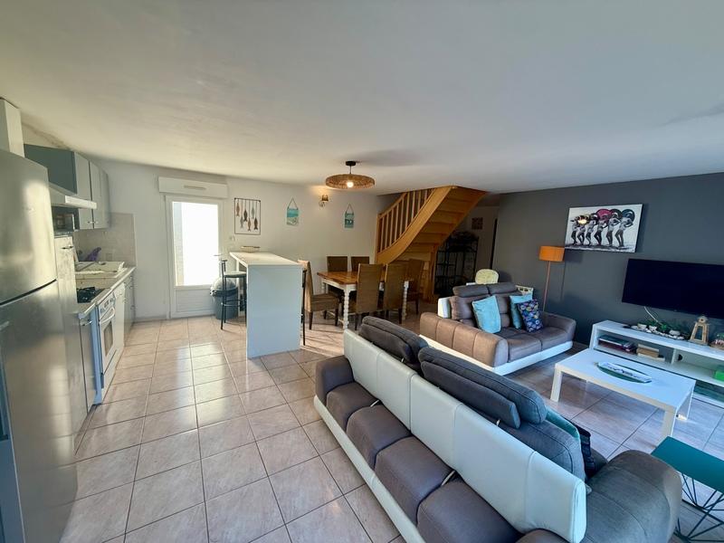 Maison - 200 m² - 10 pièces