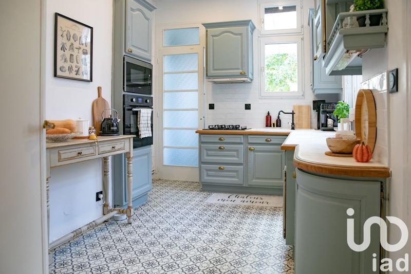 Maison - 235 m² - 6 pièces