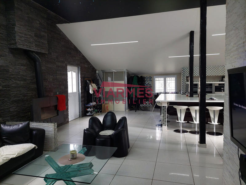 Maison - 210 m² - 8 pièces