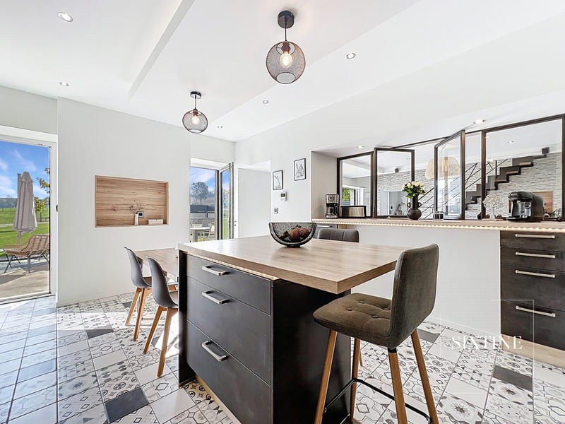 Ferme - 302 m² - 8 pièces