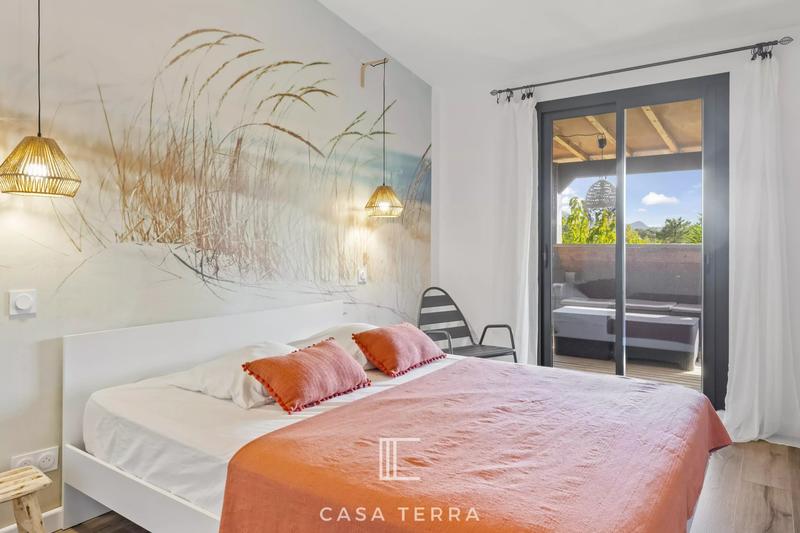 Villa - 270 m² - 11 pièces