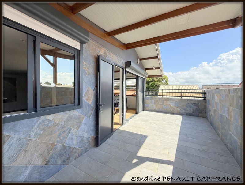 Maison d'architecte - 246 m² - 7 pièces