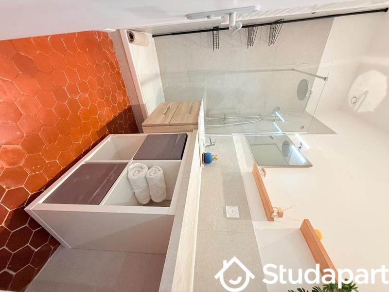 Chambre - 10 m² - 1 pièce