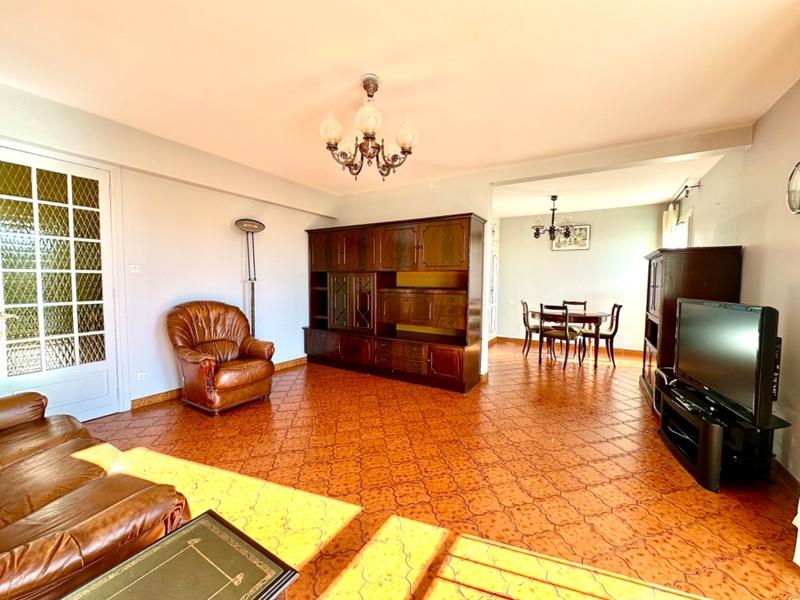 Appartement - 93 m² - 4 pièces