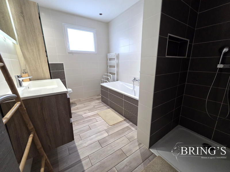 Maison - 106 m² - 6 pièces