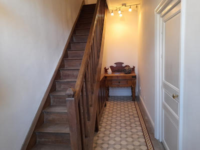 Maison - 235 m² - 11 pièces