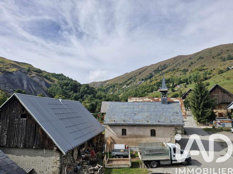 Maison - 179 m² - 15 pièces