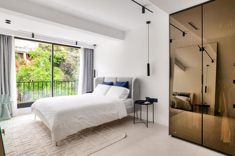 Appartement - 90 m² - 4 pièces