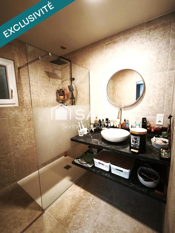 Maison - 257 m² - 6 pièces