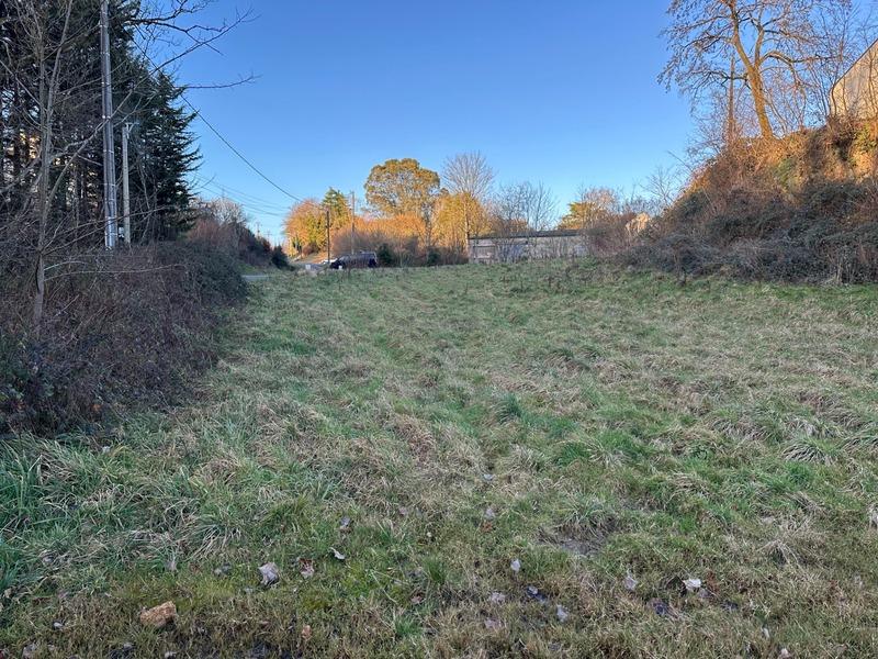 Terrain constructible - 1 275 m²