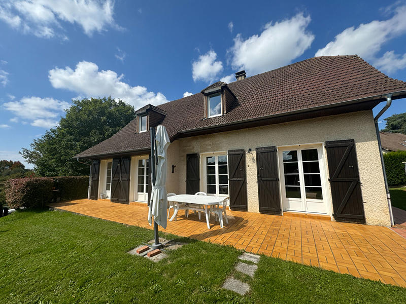 Maison - 140 m² - 7 pièces