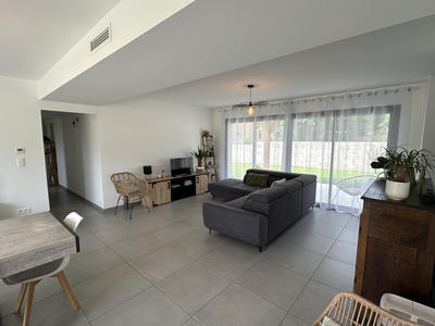 Maison - 111 m² - 4 pièces