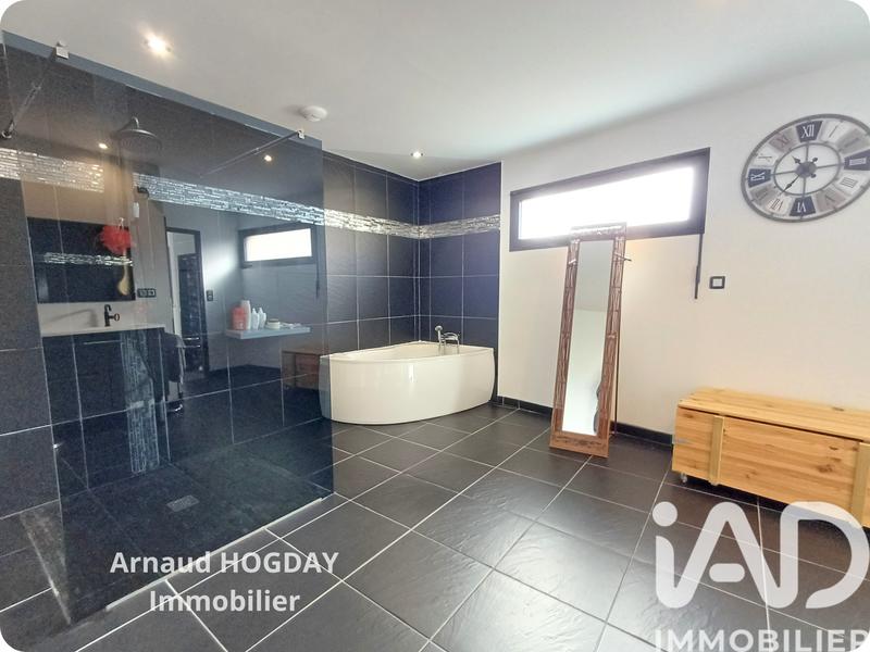 Maison de maîtres - 264 m² - 3 pièces