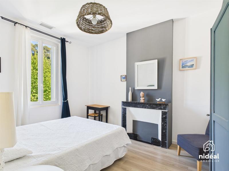 Maison - 270 m² - 15 pièces