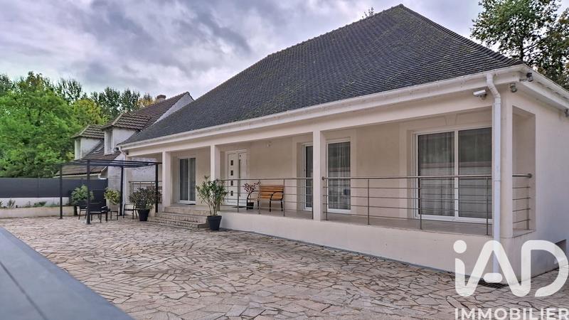 Maison - 195 m² - 6 pièces