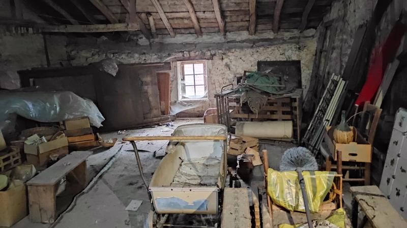 Maison - 242 m² - 8 pièces