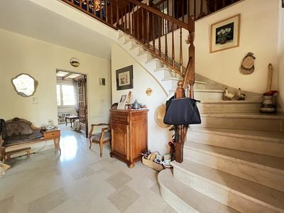 Maison traditionnelle - 157 m² - 7 pièces