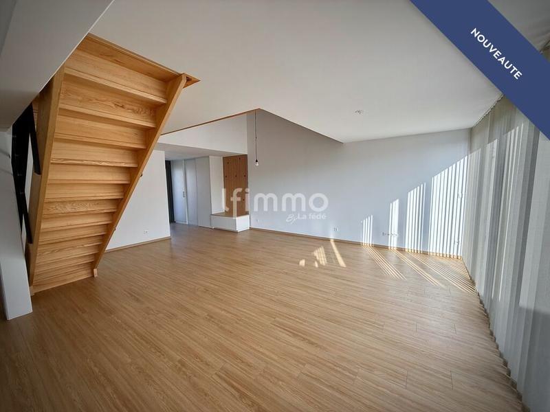 Loft - 121 m² - 5 pièces