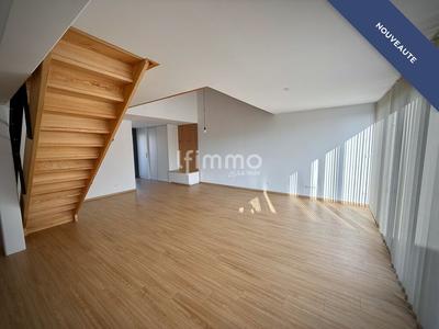 Loft - 121 m² - 5 pièces