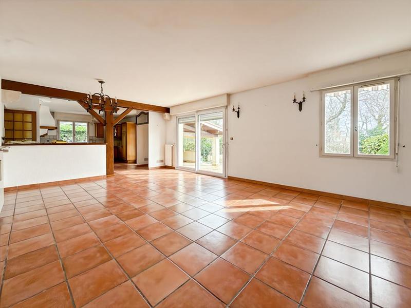 Maison - 157 m² - 7 pièces