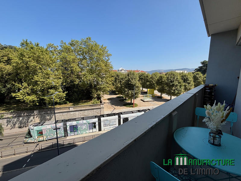 Appartement - 79 m² - 4 pièces