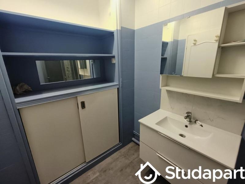 Chambre - 93 m² - 1 pièce