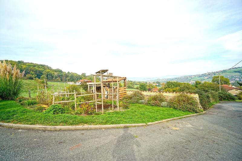 Maison - 145 m² - 6 pièces