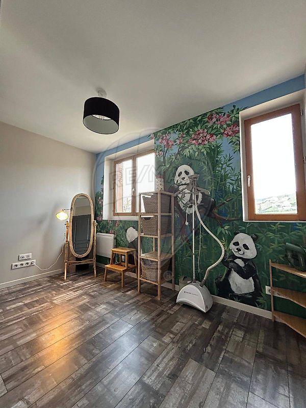 Maison - 80 m² - 5 pièces