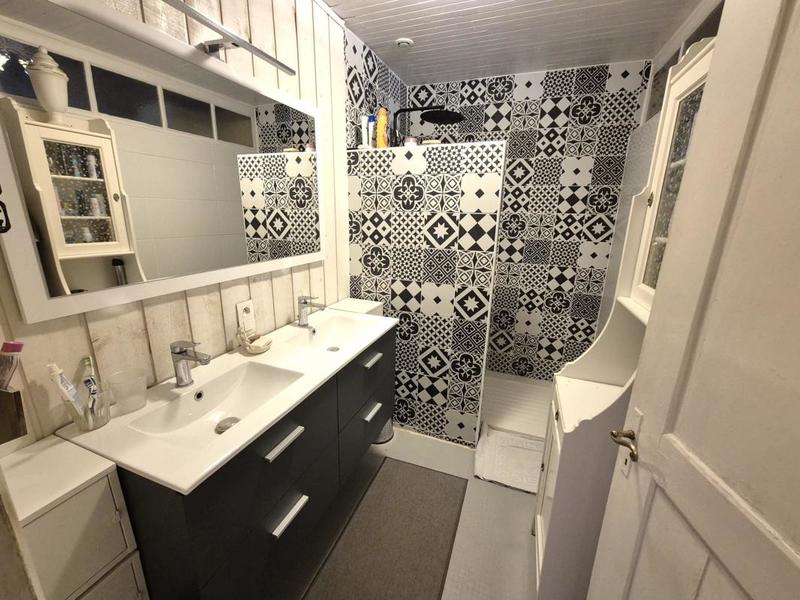 Maison - 312 m² - 12 pièces