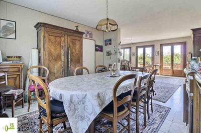 Maison - 192 m² - 10 pièces