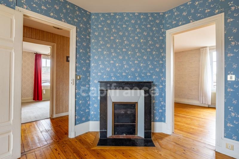 Maison - 170 m² - 8 pièces