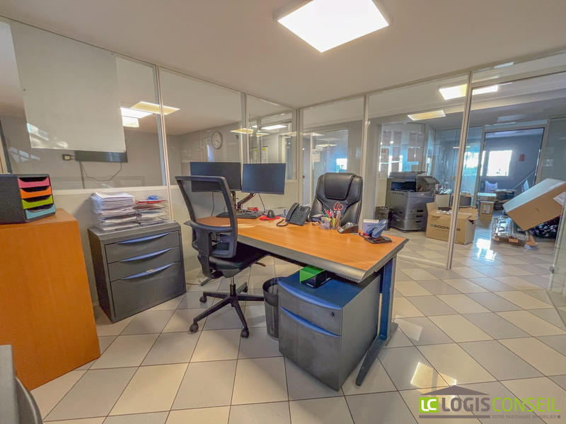 Local commercial - 113 m² - 5 pièces