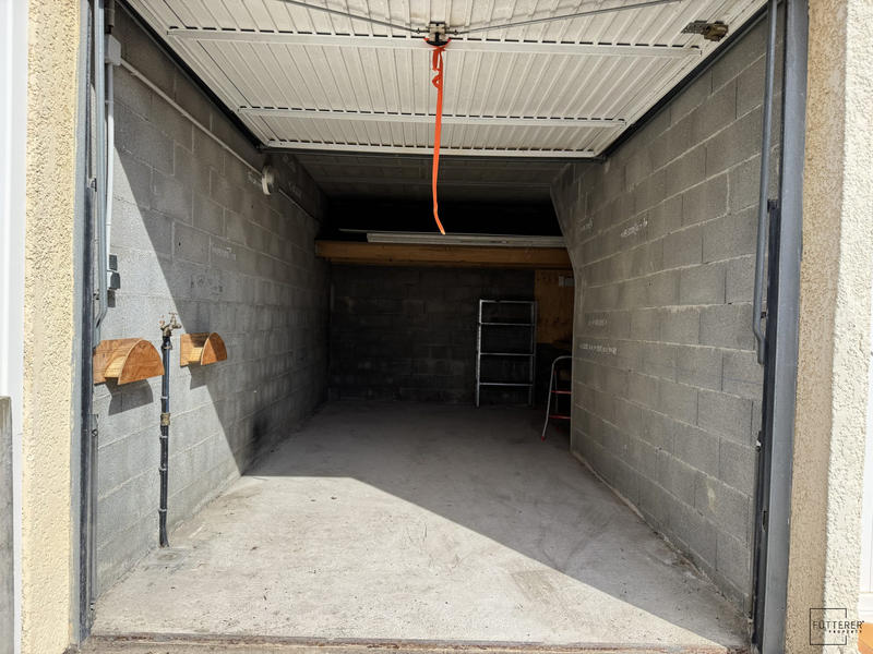 Parking / Garage - 21 m²