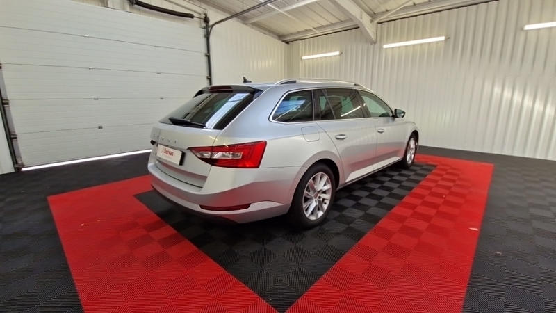 Skoda Superb Combi 2.0 Tdi Scr 150 Dsg7 Business
