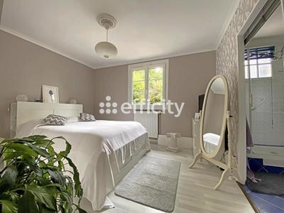 Maison - 164 m² - 8 pièces