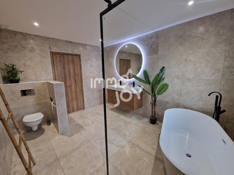 Maison - 156 m² - 5 pièces