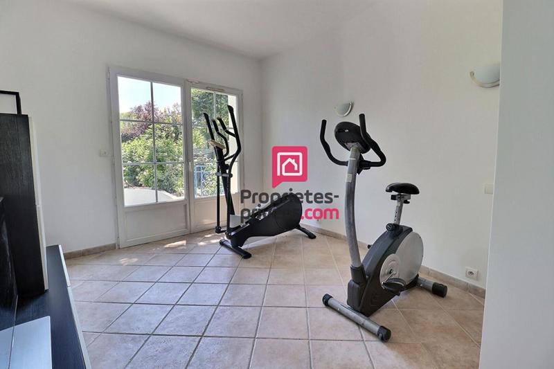 Propriété - 200 m² - 6 pièces