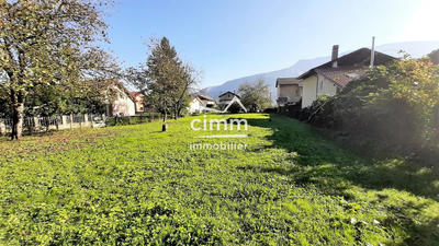 Terrain - 1 000 m²